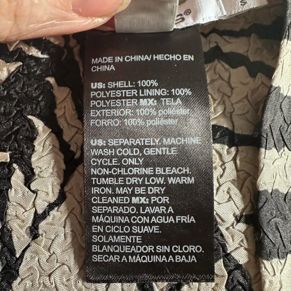 Chico’s Traveler’s Collection reversible crushed print jacket size S (Chico’s 0) - Picture 8 of 9